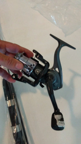Vende-se vara de pescar completa nunca usada !! R$ 120,00 - Foto 3