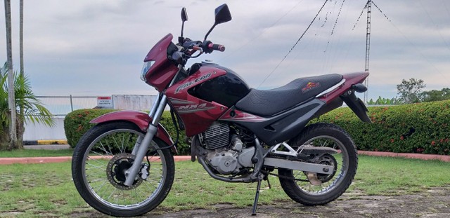 VENDO MOTO FALCON NX 400 ANO 2008