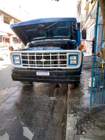 FORD F11000 1987