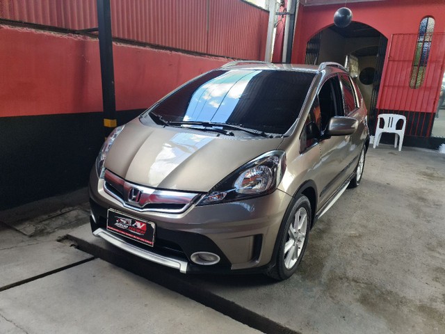 HONDA FIT 2013 AUTOMÁTICO 1 MIL DE ENTRADA AÉRCIO VEÍCULOS FWA