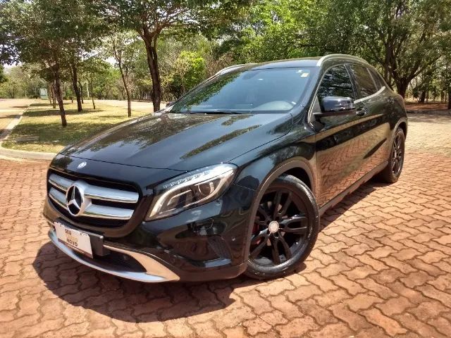 MERCEDES-BENZ GLA-200 a gasolina Usados e Novos - São José Dos