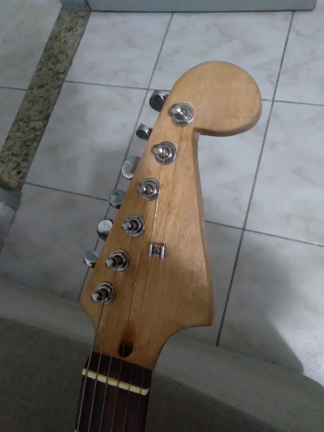Guitarra Strato 