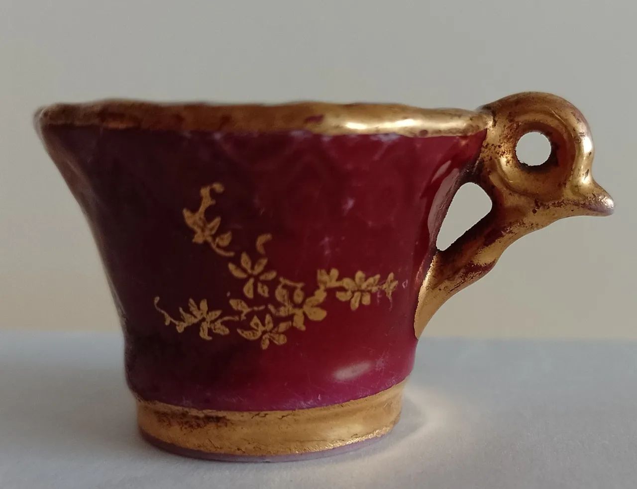 Mini xícara de porcelana 