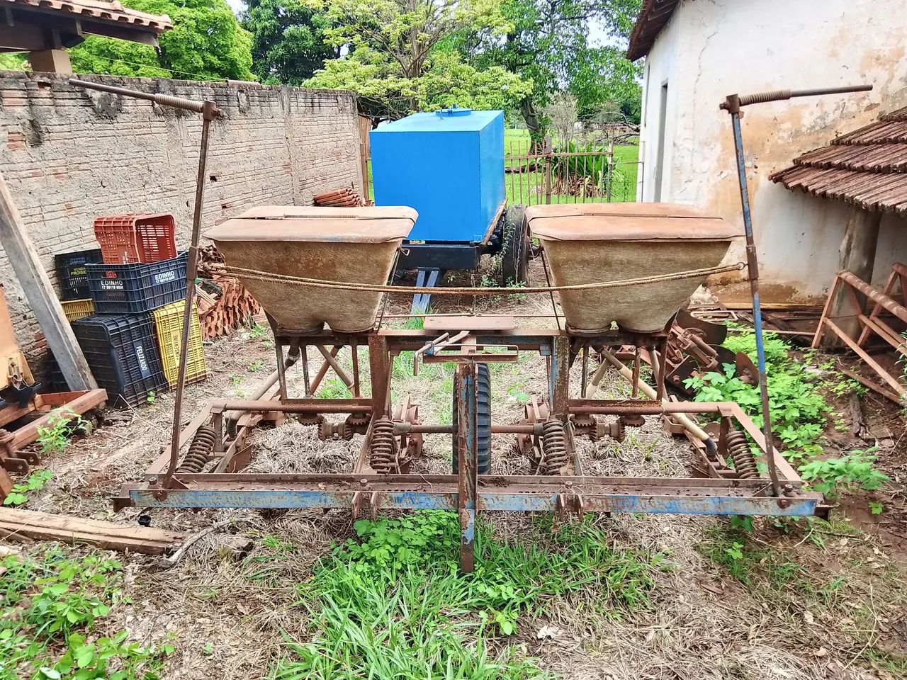 Plantadeira 4 linhas 