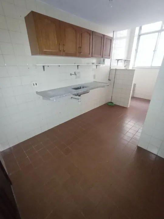 Apto de 2 Quartos com Piscina e Garagem. - Foto 5