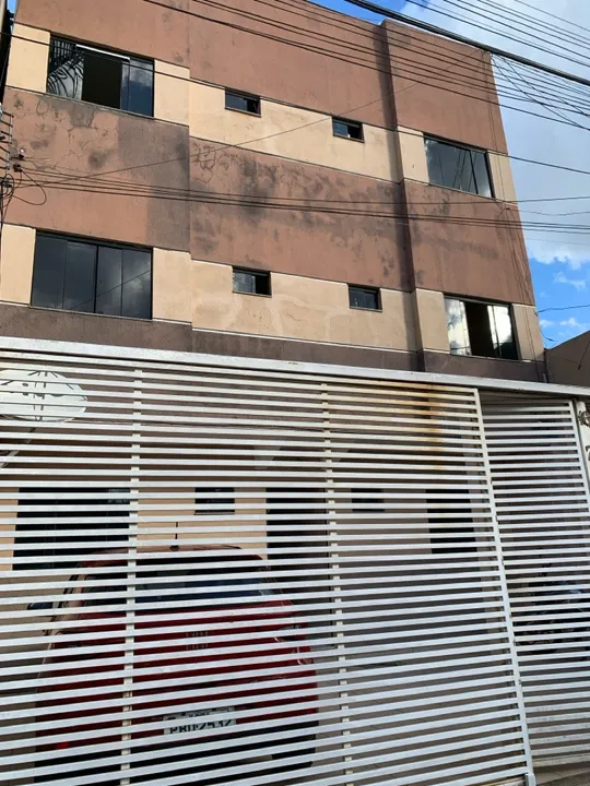 KITNET , QUADRA DE POLICIAIS E BOMBEIROS .