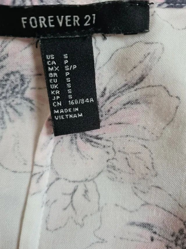 Vestido importado semi novo impecável  - Foto 4