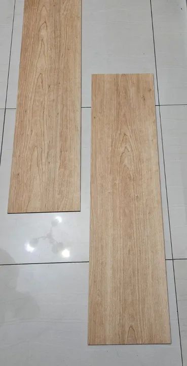 Piso Vinílico Interface Natural Woodgrains Cedar 5mm