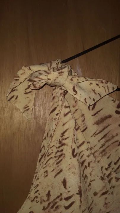 Vestido estampado bege - Foto 3