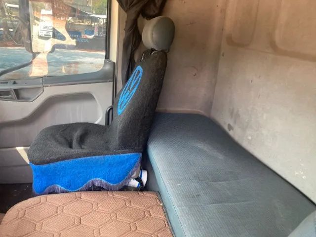 VW 25-370 TRACTOR 6x2 ANO 2009 - Foto 11