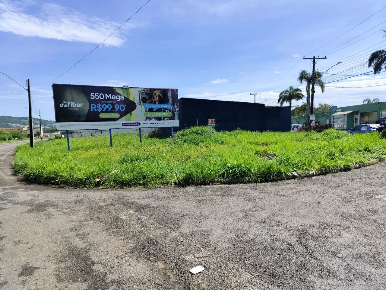 Lote comercial de esquina 