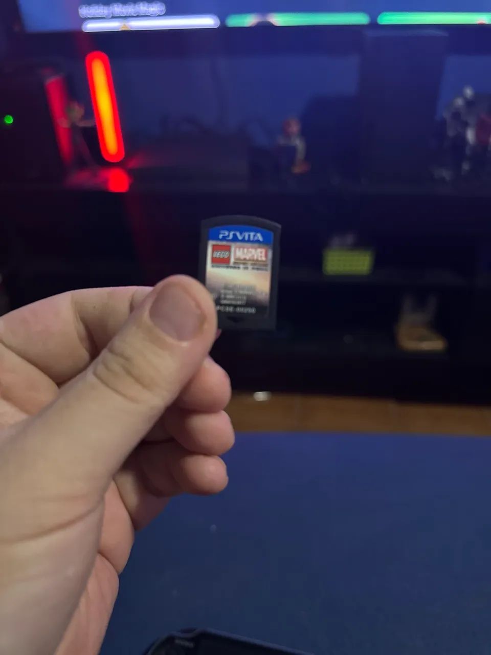 Unlocked PS Vita with games in memory + Original LEGO Marvel cartridge64717108281859124