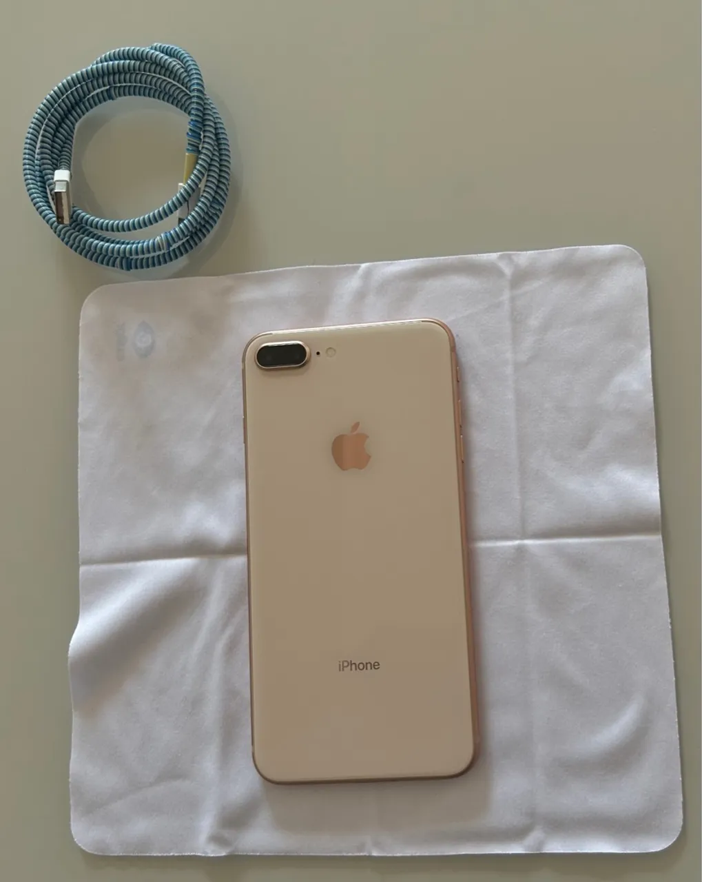 iPhone 8 Plus, 64GB