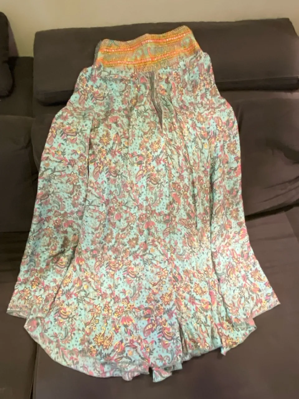 Saia Longa Estampada com Detalhes Boho