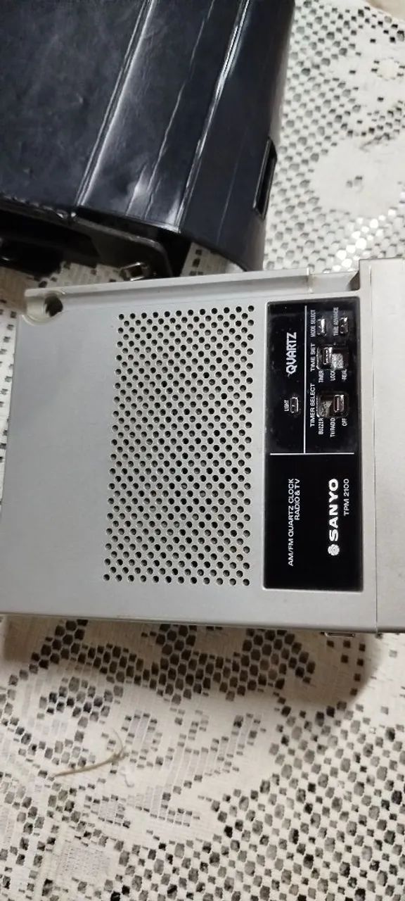 Rádio TV Portátil Sanyo - Foto 2