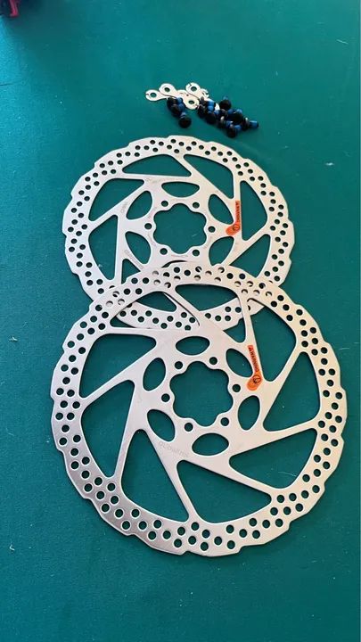 Vendo discos de freio Shimano RT56 180/160mm