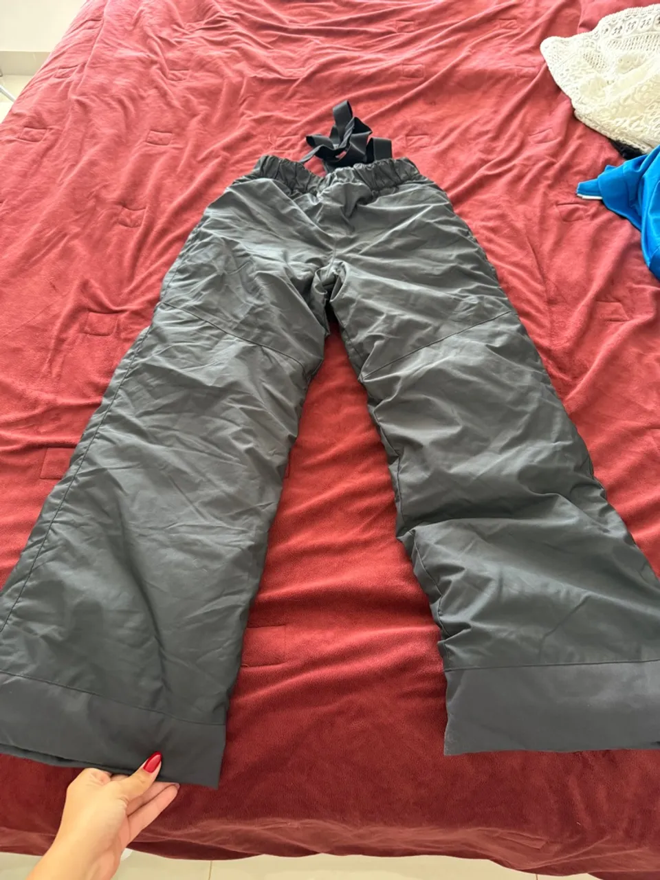 Calça de neve cinza tamanho 8 anos