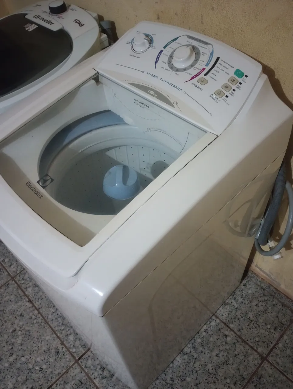 Máquina de Lavar Electrolux 10kg Turbo Capacidade