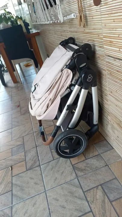 Carrinho de bebê Maxi-Cosi Modular Adorra Semi Novo  - Foto 4