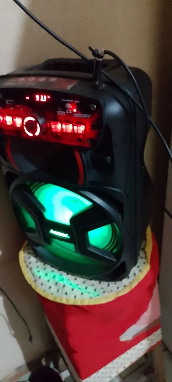 Caixa de Som Bluetooth com LED