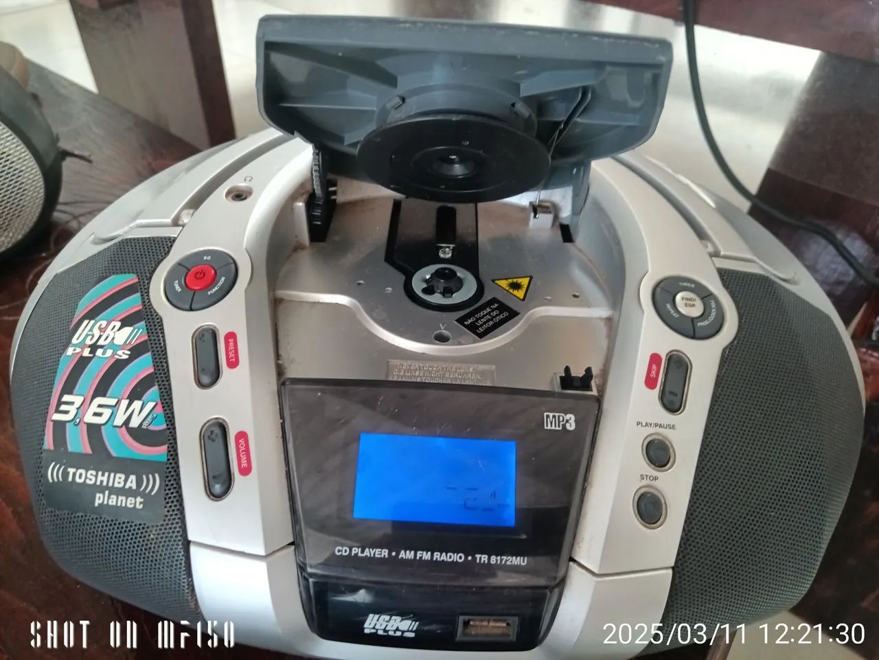 Rádio CD Player Toshiba Planet TR 8172MU - Foto 3