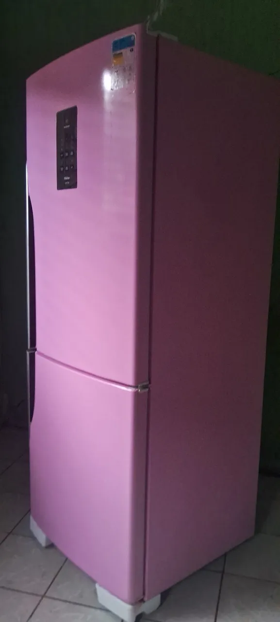Geladeira Rosa