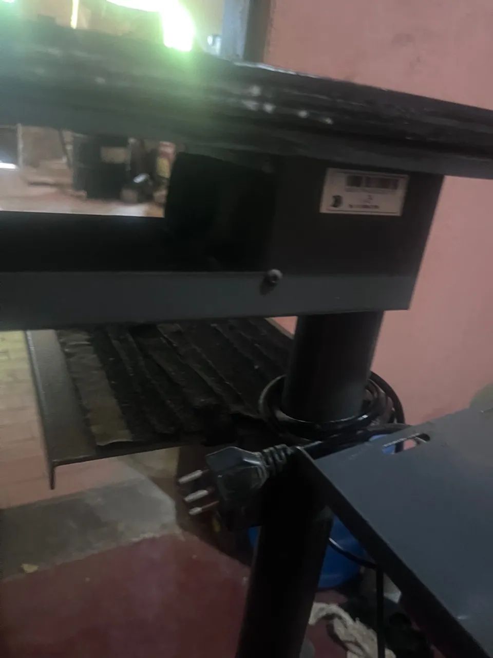 Mesa para projetor e Notebook com Rodinhas - Foto 2