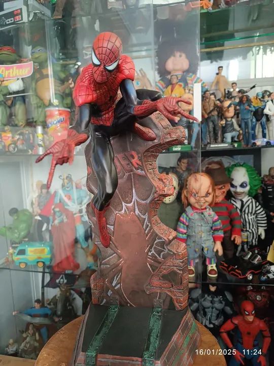 Neca 1/4 Crazy toys Spiderman