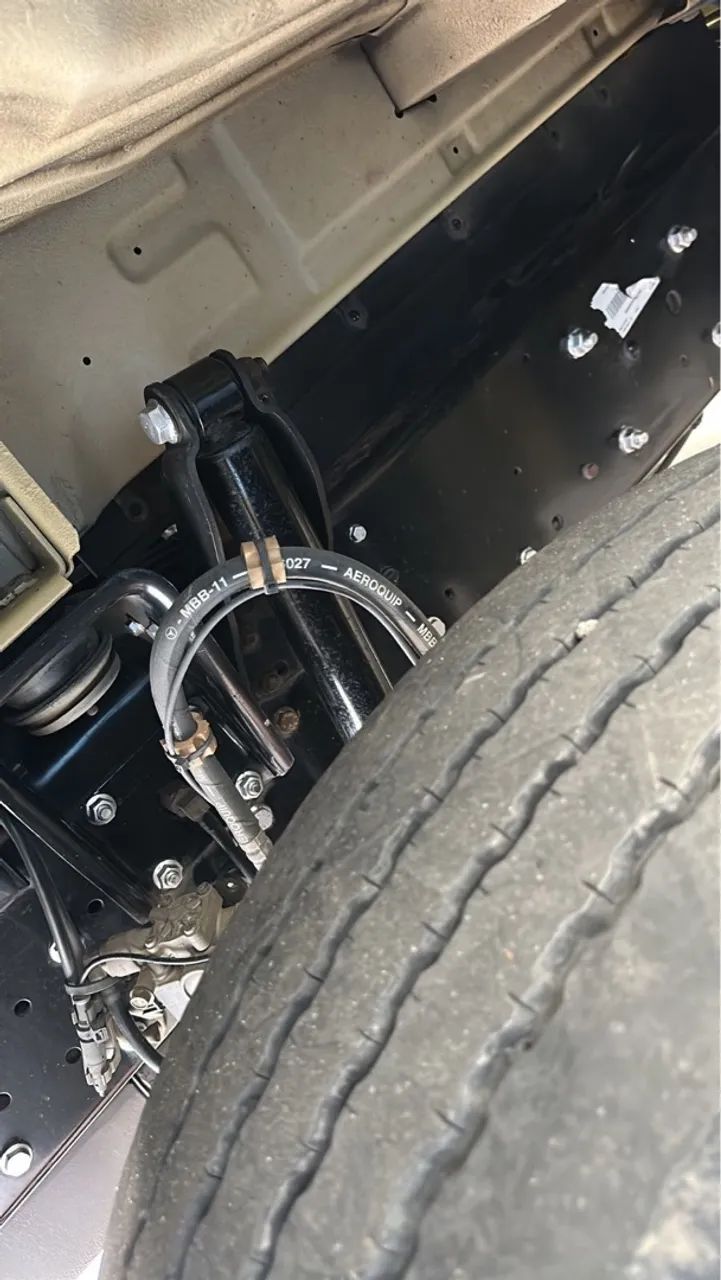 Atron 2324 ano 2016 pintura original de fábrica  - Foto 5