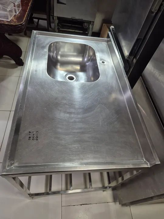 Mesa de inox com divisória em baixo  - Foto 4