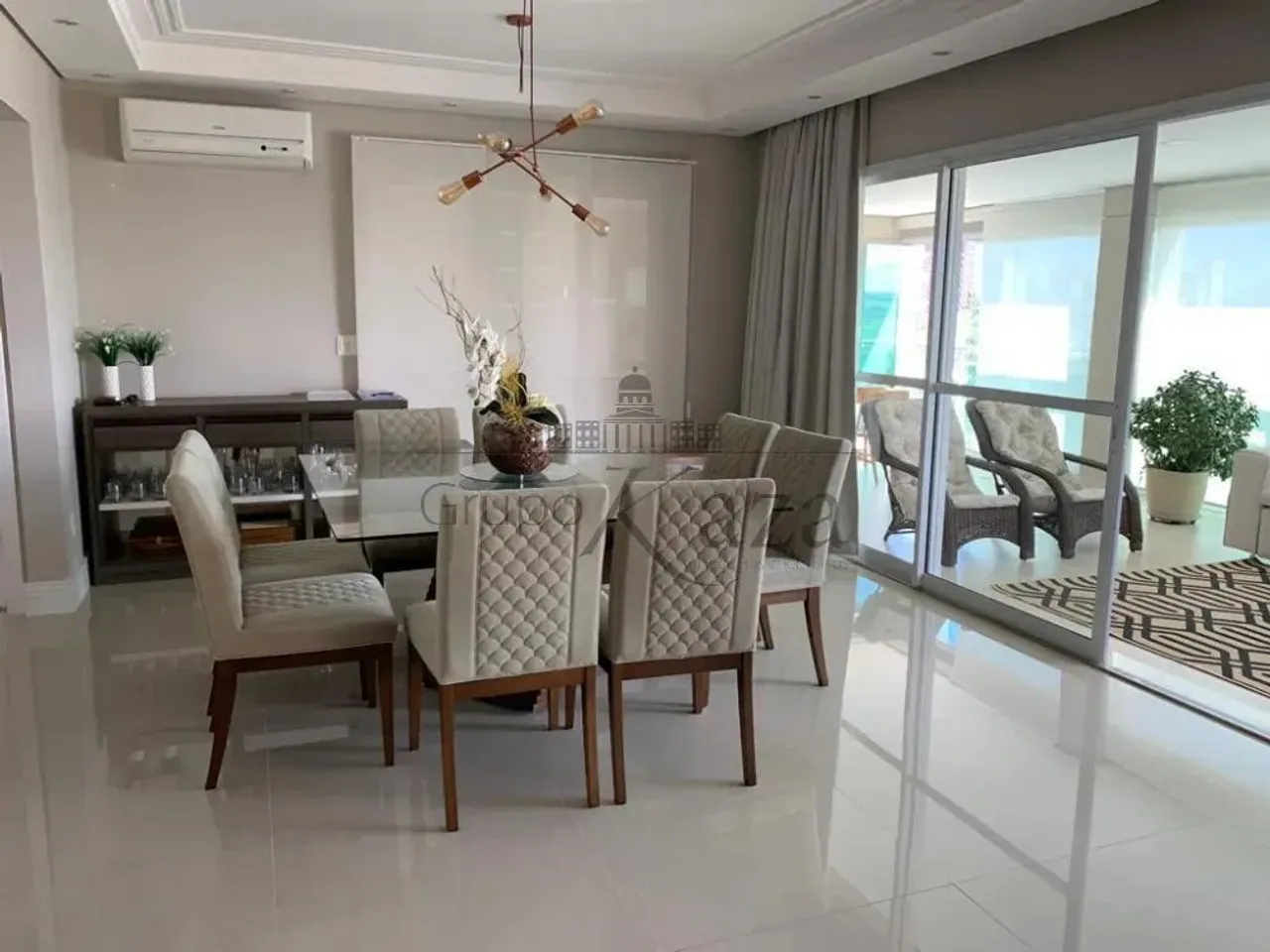 Apartamento - Jardim das Colinas - Residencial Helbor Belvedere - 4 Dormitórios - 259m².