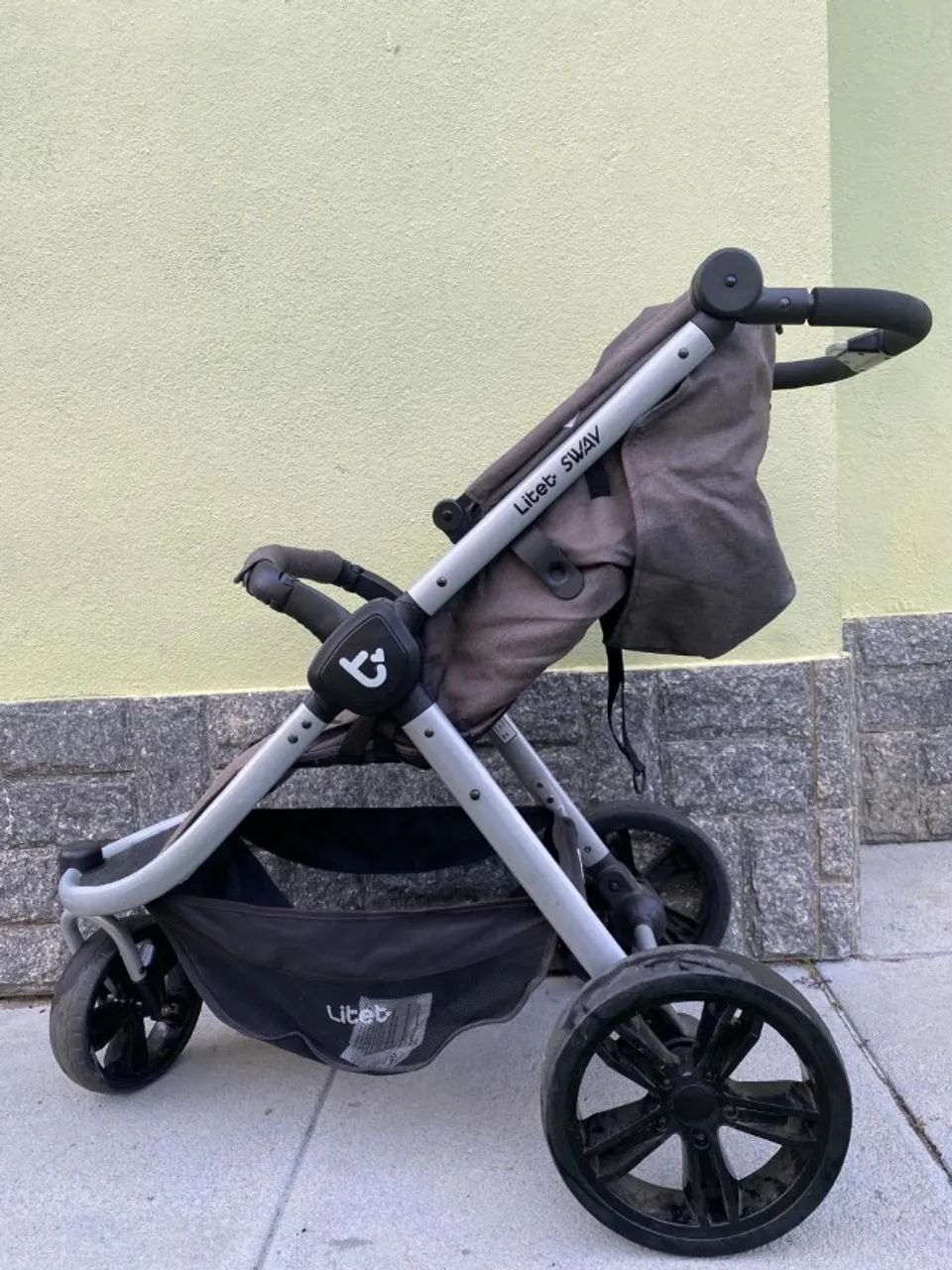 CARRINHO JOGGER SWAY LITET PRETO - Foto 6