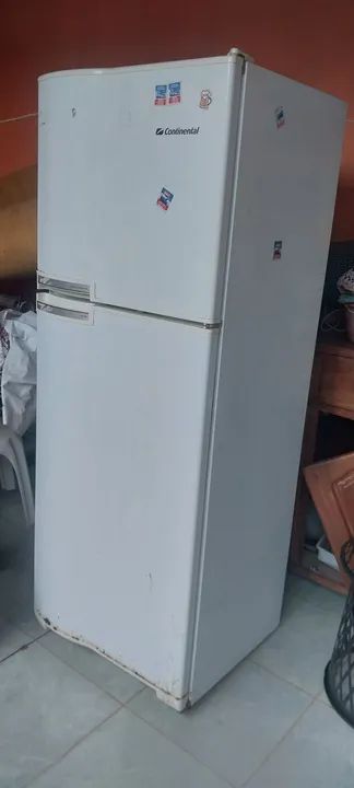 Geladeira Usada com marcas de uso - Foto 2