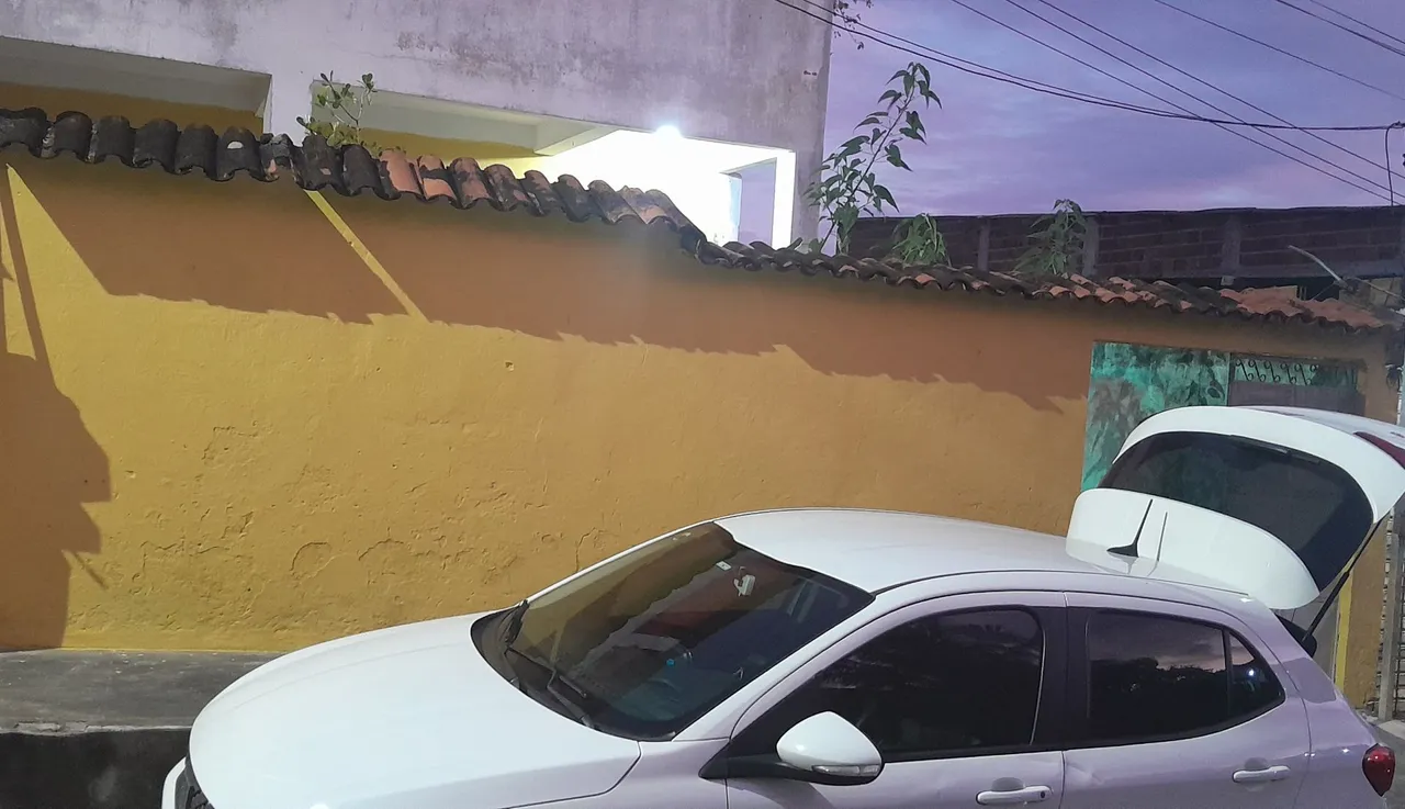 Casa com Quintal e garagem