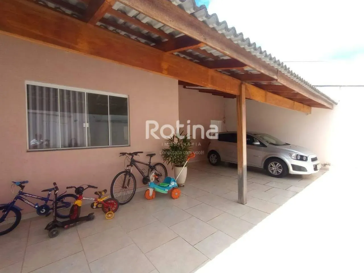 Casa para alugar, 3 quartos, Alto Umuarama - Uberlândia/MG - Rotina Imobiliária