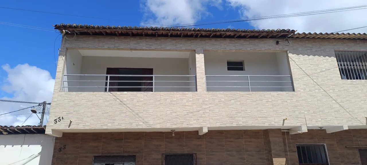 Aluga-se primeiro andar no bairro Planalto