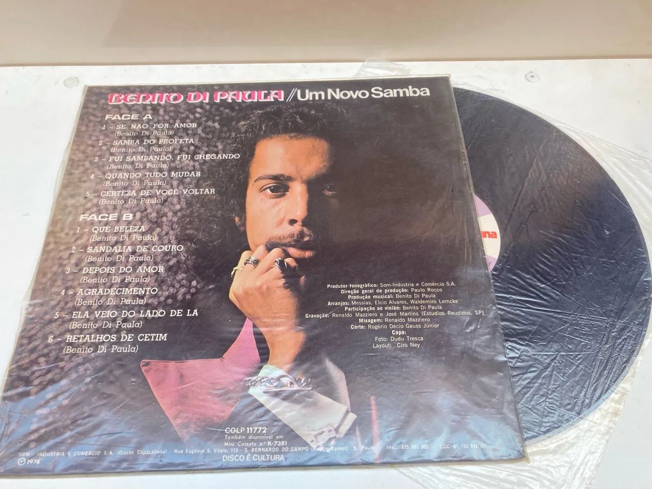 Disco de Vinil Benito Di Paula - Um Novo Samba - Foto 2