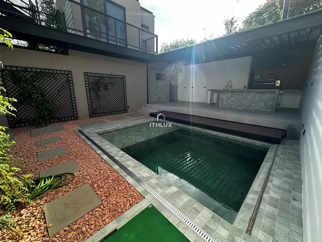 Magnifica Casa, 480 M², Venda, 3 Suites, Piscina, RoofTop, 4 Vagas Estacionamento, Vila No