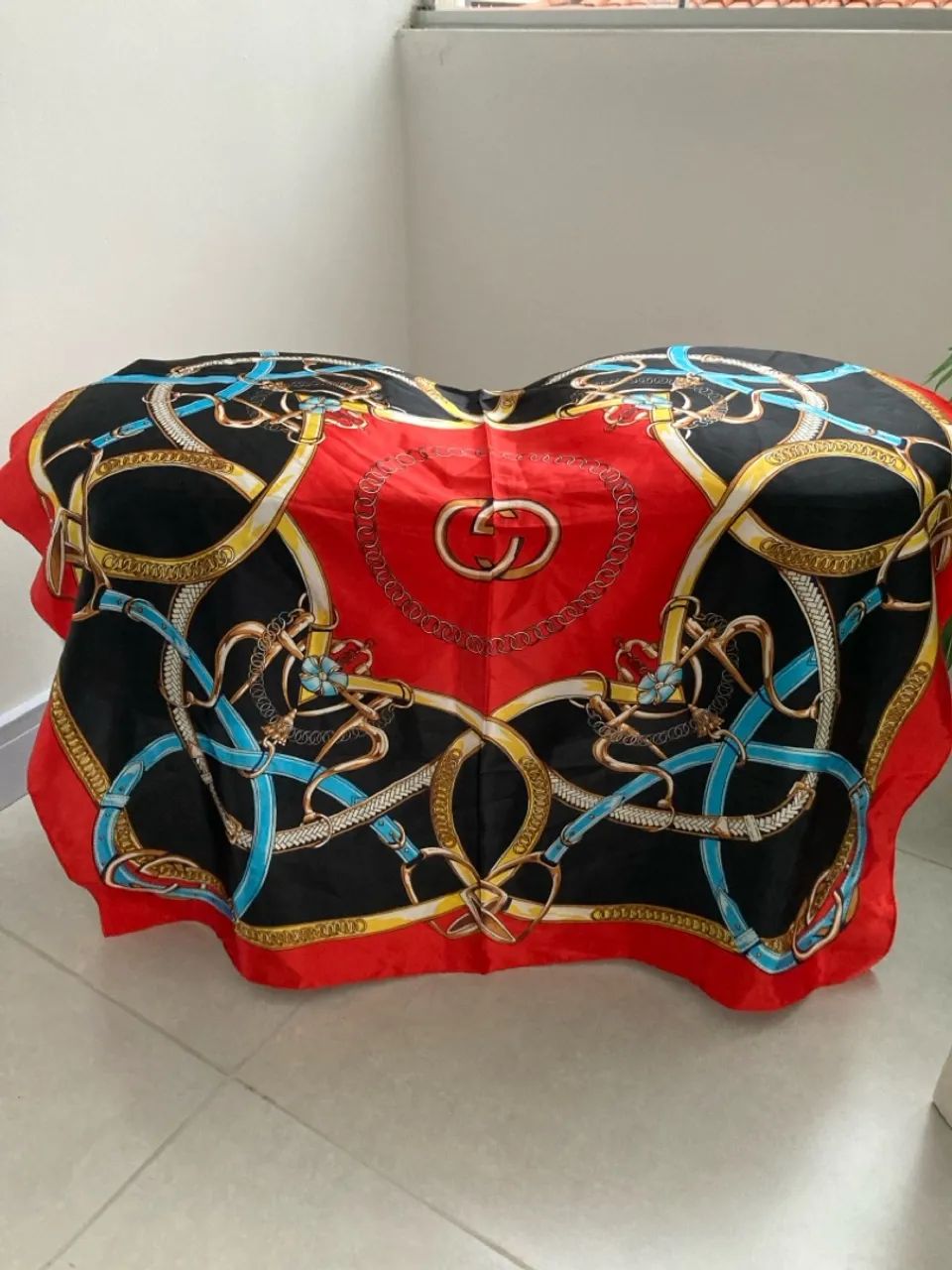 Lenços tipo seda, cetim , estampados - novos . Diversos modelos - Foto 3