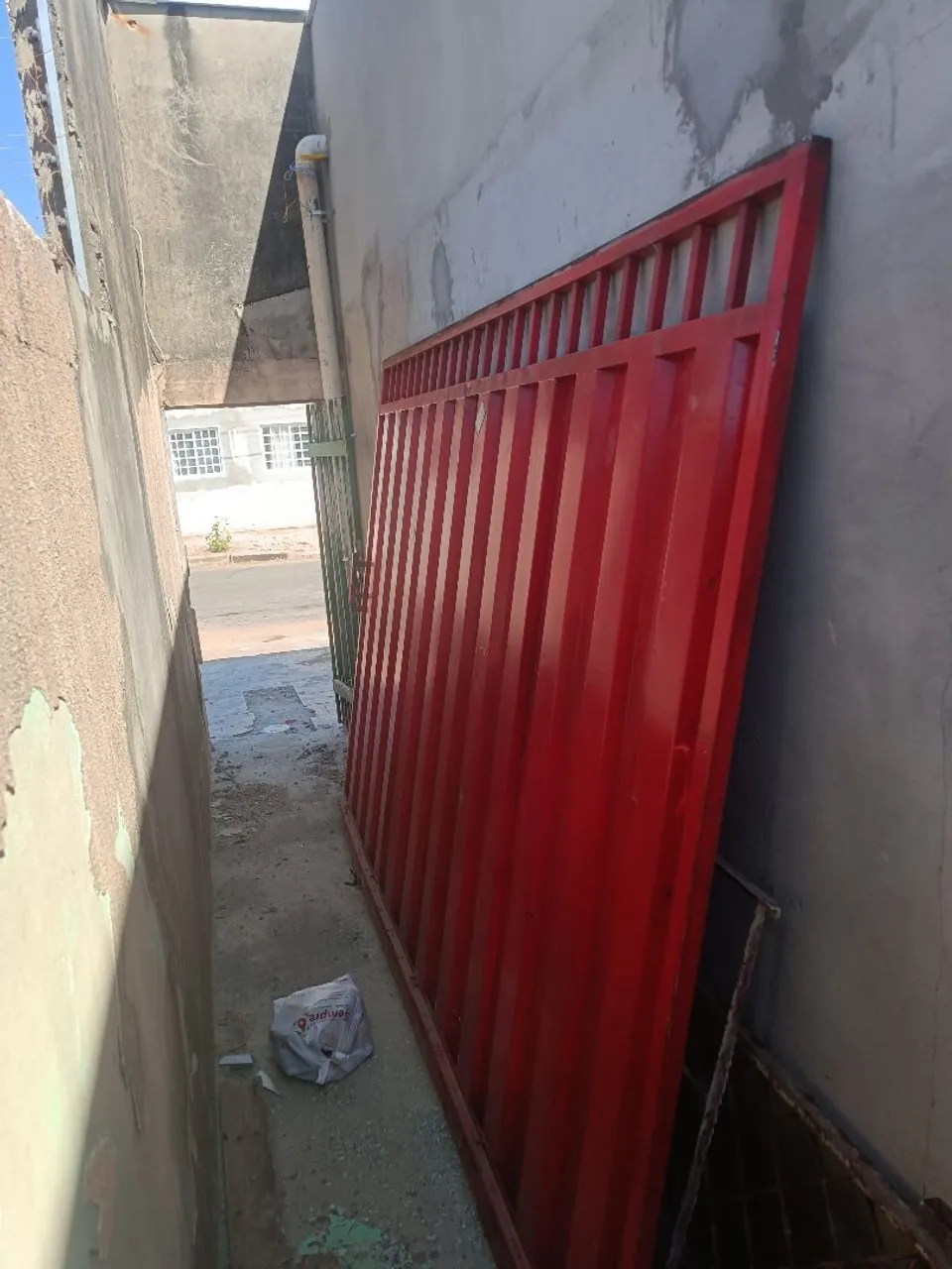 Portão de Aço Vermelho