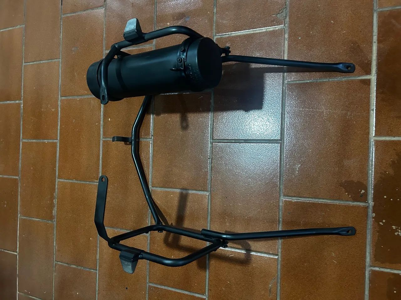 Bagageiro Lateral Givi para Lander 250 - Foto 4