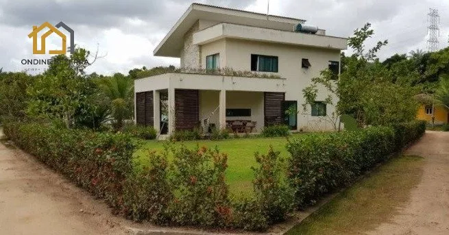 Vendo casa em condomínio em Aldeia, com 3 suítes, terreno amplo e de esquina - R$ 750 mil