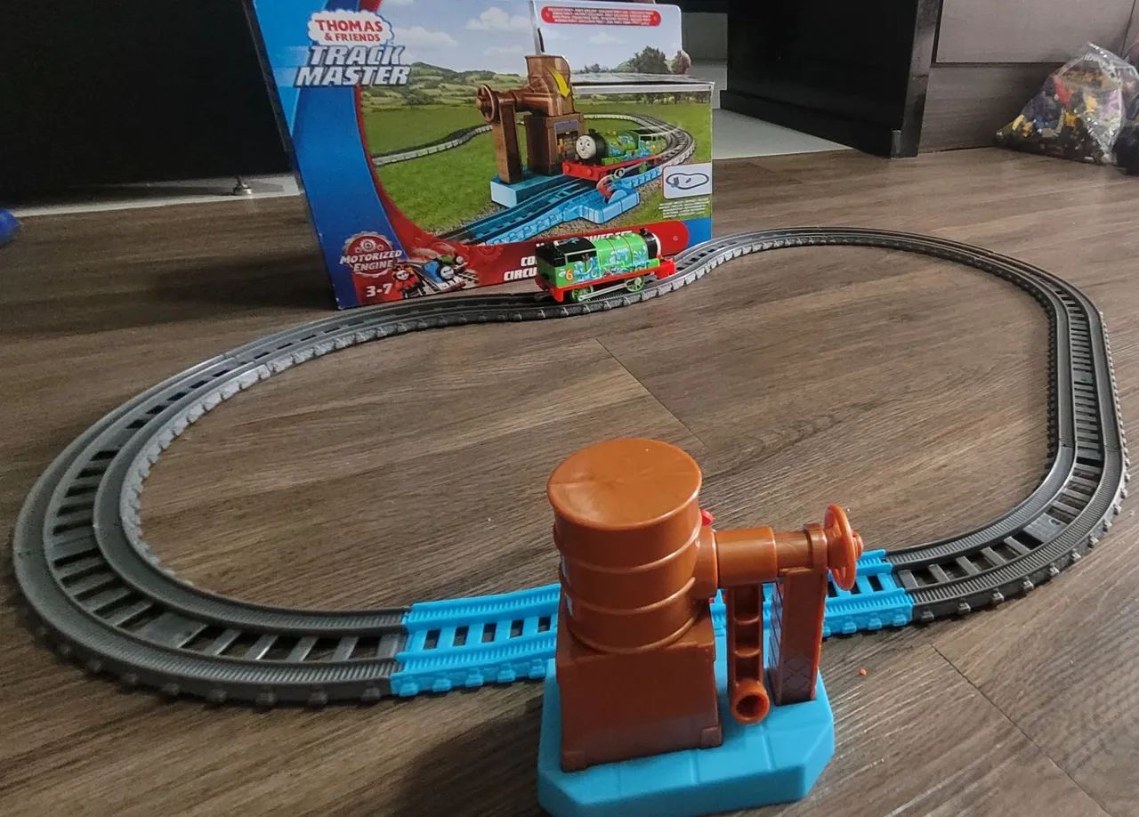 Ferrovia Thomas e Seus Amigos Track Master 