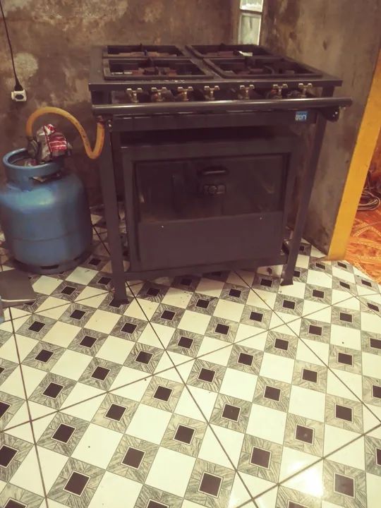 Vendo mil reais fogao a gas com forno falar com erick * - Foto 6