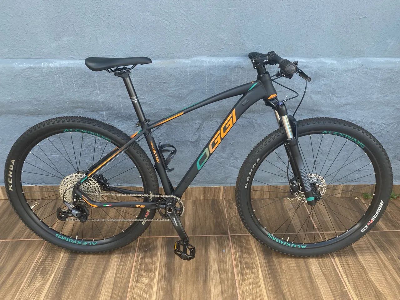 Bicicleta Mountain Bike - OGGI 7.2