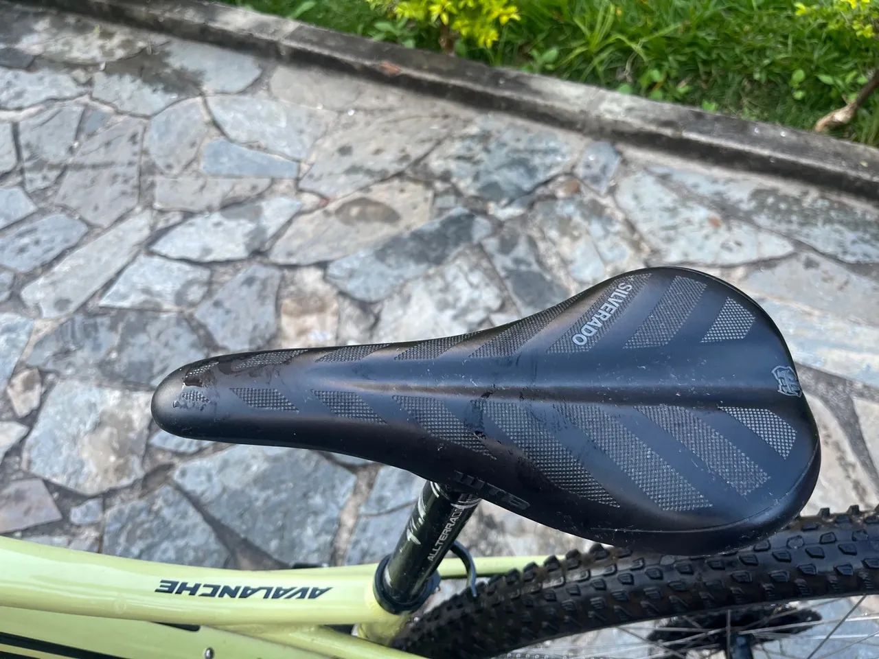 Bicicleta GT Avalanche Elite  - Foto 5