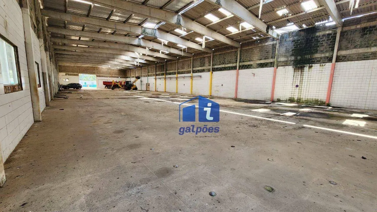 Galpão com 1.400 m² à 200 metros BR 101 em Igarassu - PE
