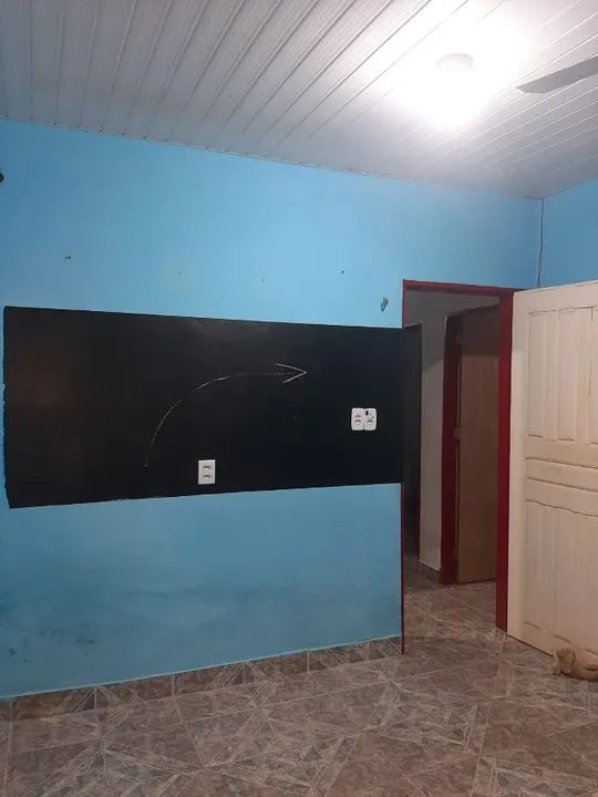 Casa simples, mobiliada e ampla - Foto 4