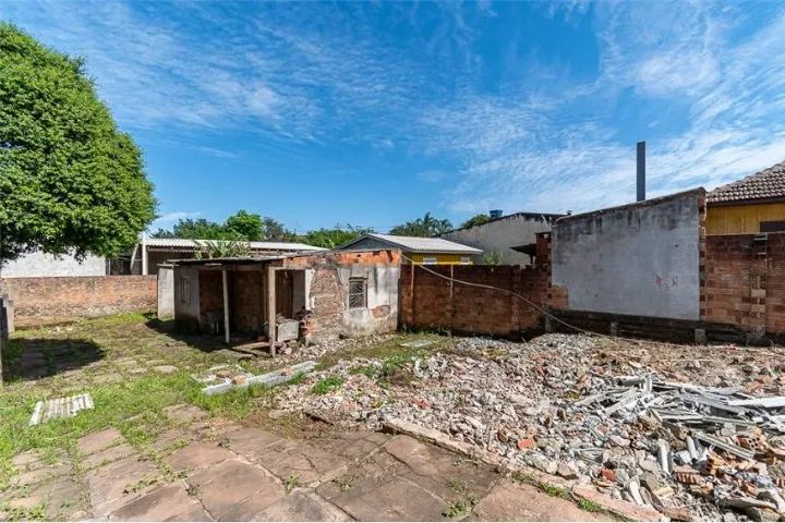 Terreno na Av Monte Carlo - Ótima localização em Cachoeirinha