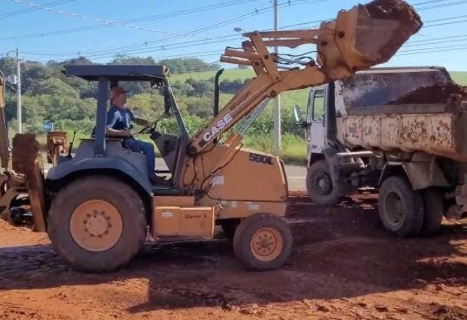 (adubo de gado) Esterco gado caçamba 10 metros cúbicos (10³) R$1700,00